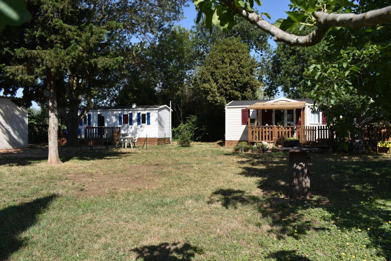 Mobil-Home Sur Terrain Bucolique Hyeres Ngoại thất bức ảnh
